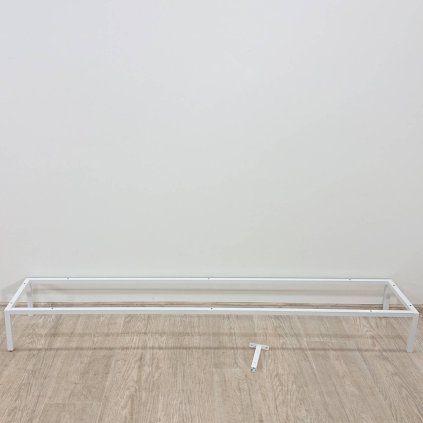 Bílé kovové podnoží 165x32 cm